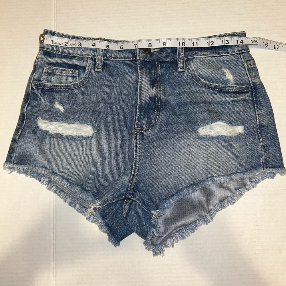Cello Women’s Small Distressed Blue Jean Cut Off Shorts